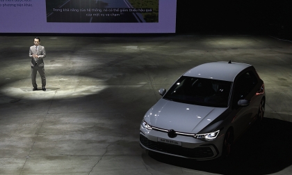 Volkswagen Golf chính thức ra mắt tại Việt Nam với 6 phiên bán, giá bán từ 798 triệu đồng